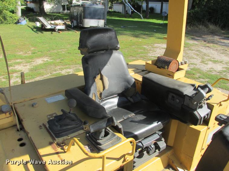 image for item K4209 1997 Caterpillar D6M LGP dozer