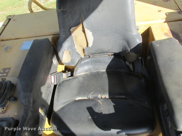 image for item K4209 1997 Caterpillar D6M LGP dozer