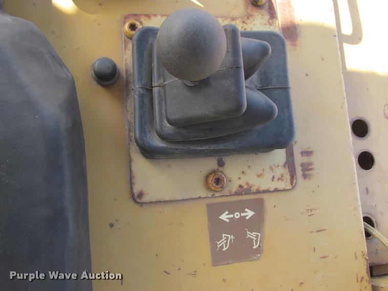image for item K4209 1997 Caterpillar D6M LGP dozer