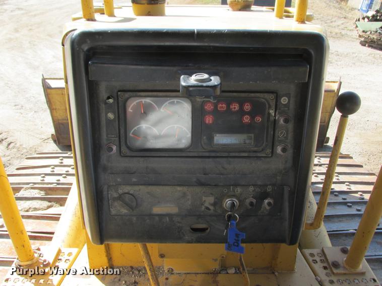 image for item K4209 1997 Caterpillar D6M LGP dozer