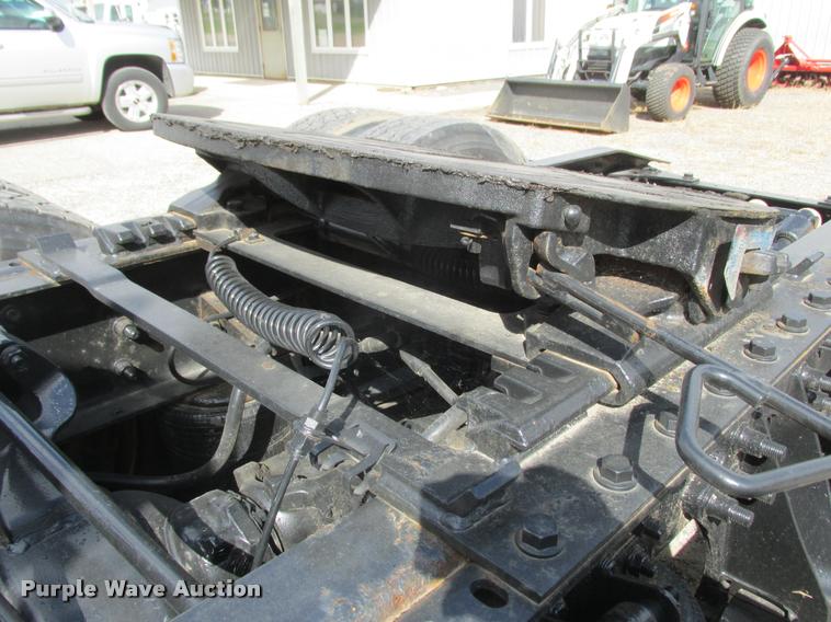 image for item K4210 2009 International ProStar semi truck