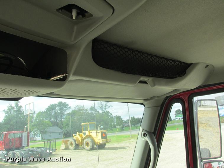 image for item K4210 2009 International ProStar semi truck