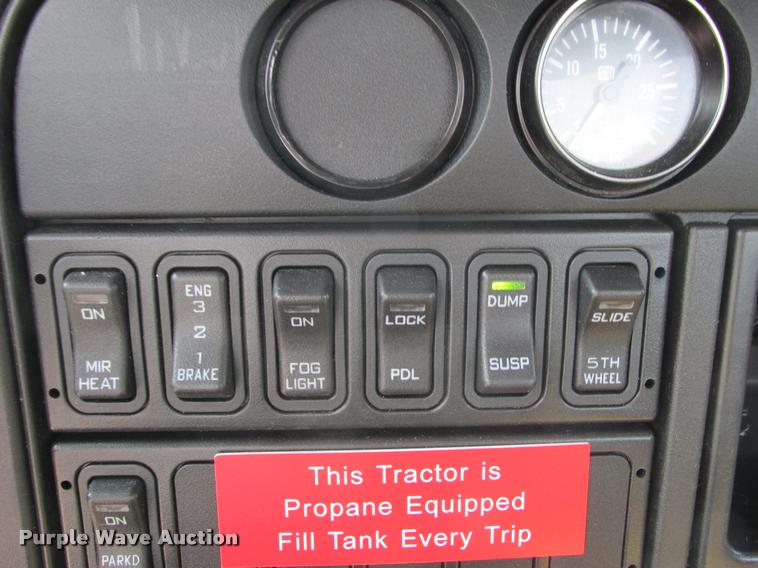 image for item K4210 2009 International ProStar semi truck