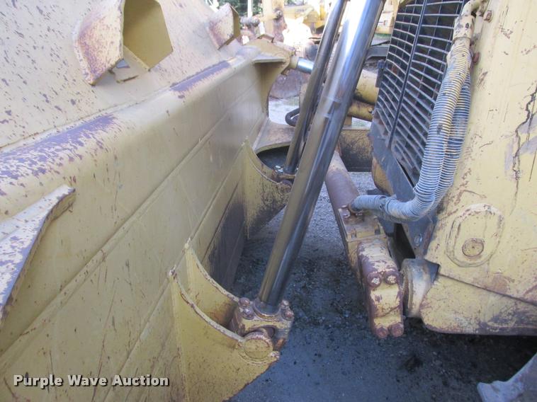 image for item K4212 1988 Caterpillar D8N dozer