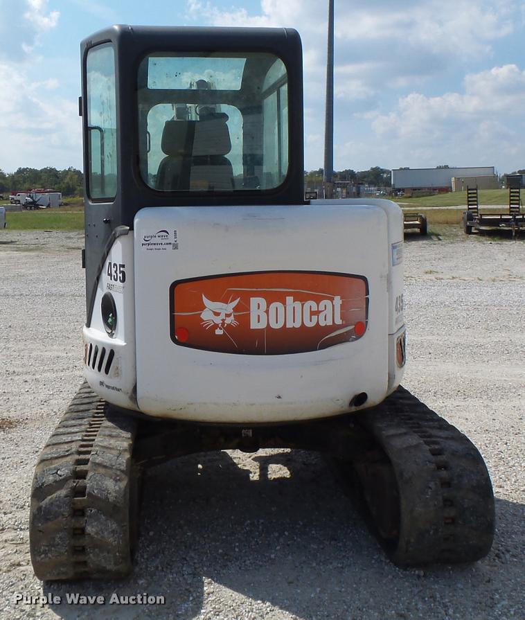 image for item K5689 2004 Bobcat 435 compact excavator