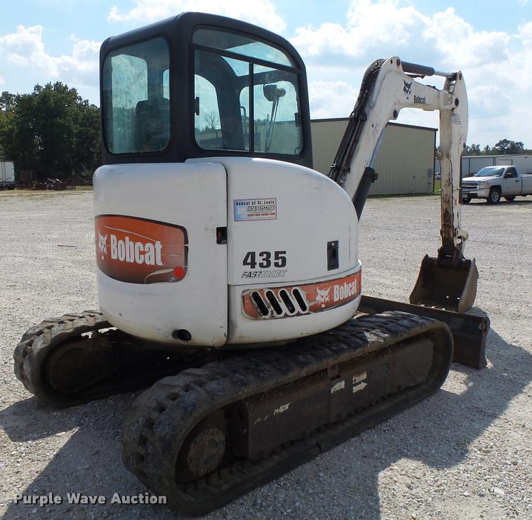 image for item K5689 2004 Bobcat 435 compact excavator