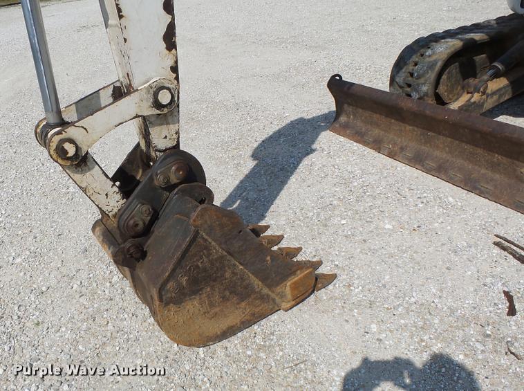 image for item K5689 2004 Bobcat 435 compact excavator