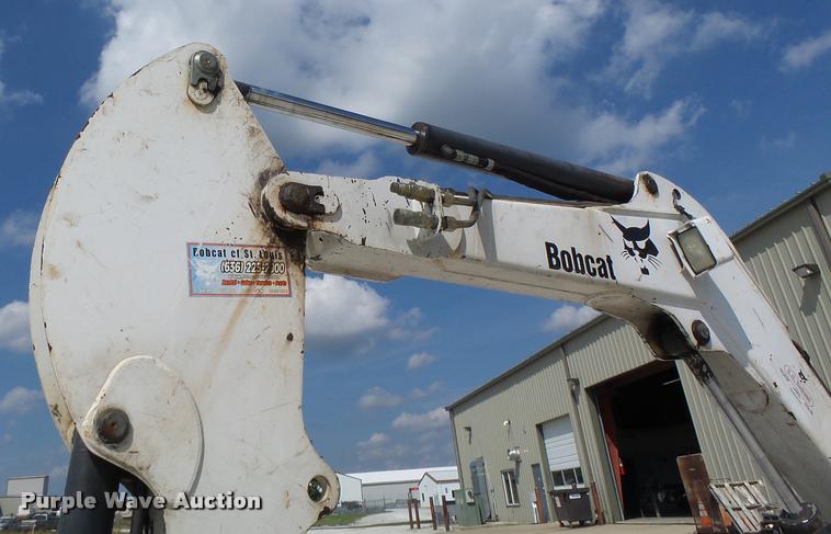 image for item K5689 2004 Bobcat 435 compact excavator