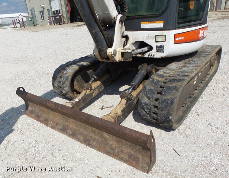 image for item K5689 2004 Bobcat 435 compact excavator