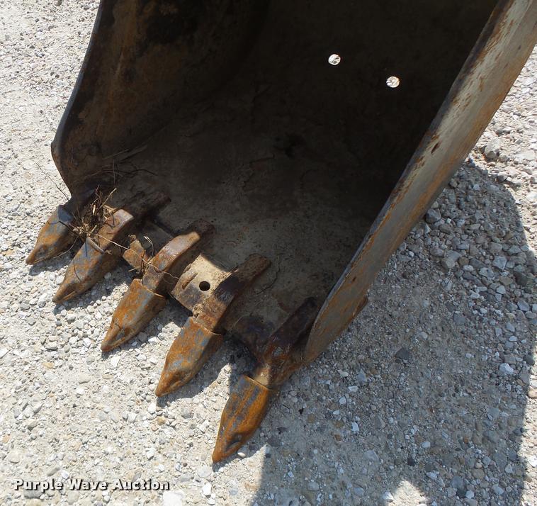 image for item K5689 2004 Bobcat 435 compact excavator