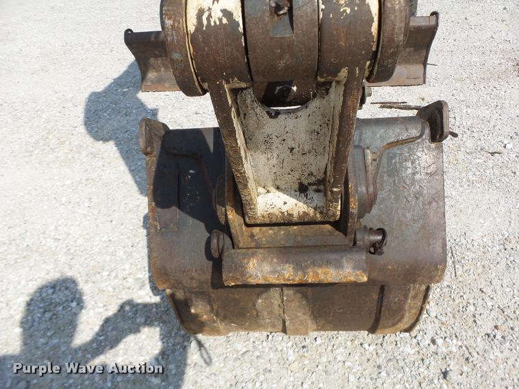 image for item K5689 2004 Bobcat 435 compact excavator