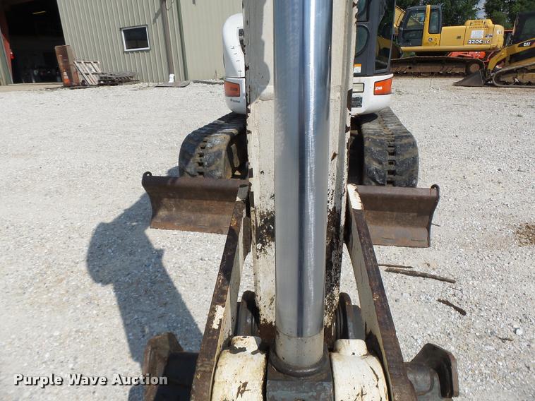 image for item K5689 2004 Bobcat 435 compact excavator