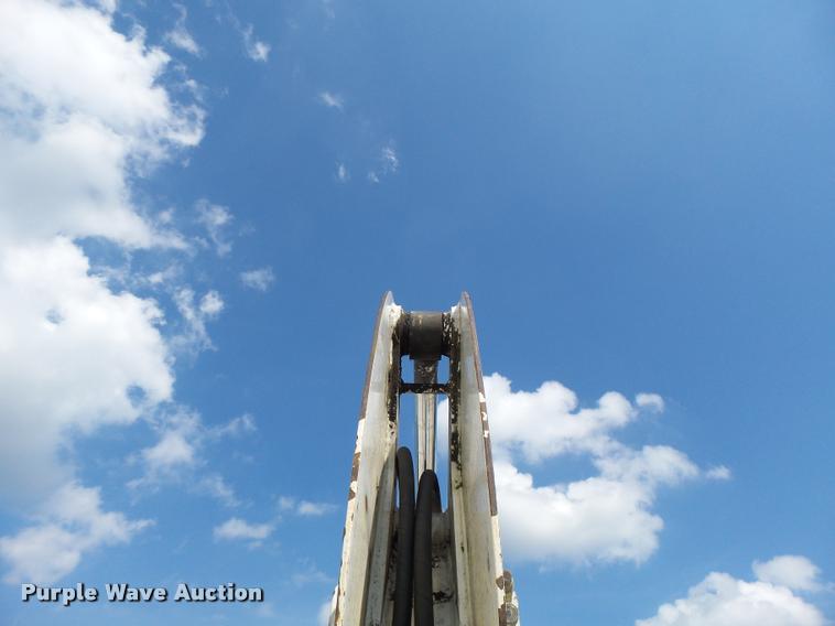 image for item K5689 2004 Bobcat 435 compact excavator