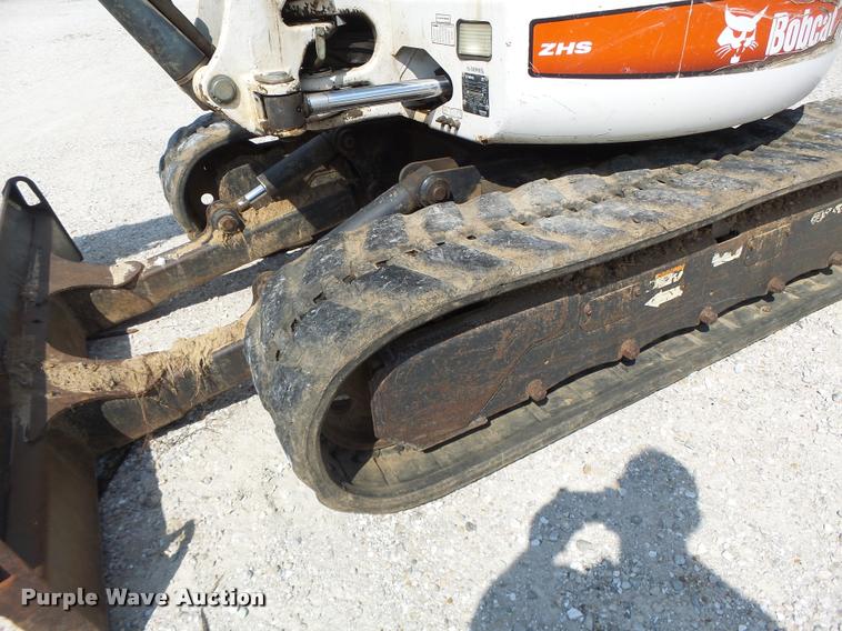 image for item K5689 2004 Bobcat 435 compact excavator
