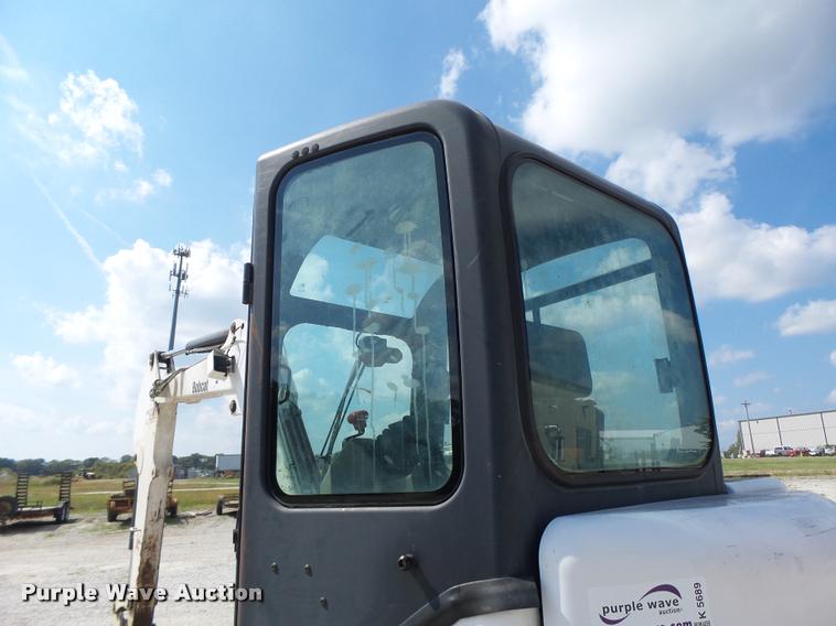 image for item K5689 2004 Bobcat 435 compact excavator