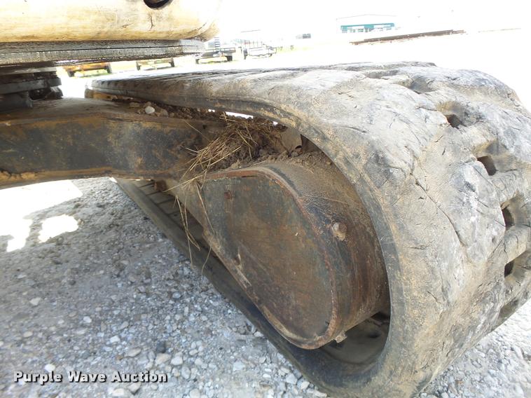 image for item K5689 2004 Bobcat 435 compact excavator