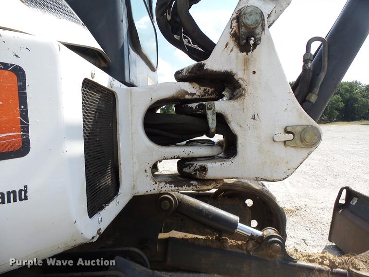 image for item K5689 2004 Bobcat 435 compact excavator