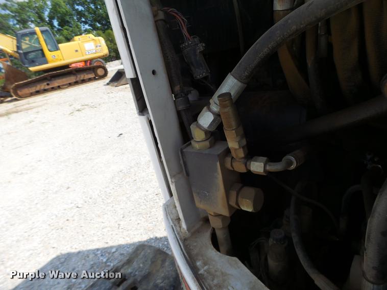 image for item K5689 2004 Bobcat 435 compact excavator