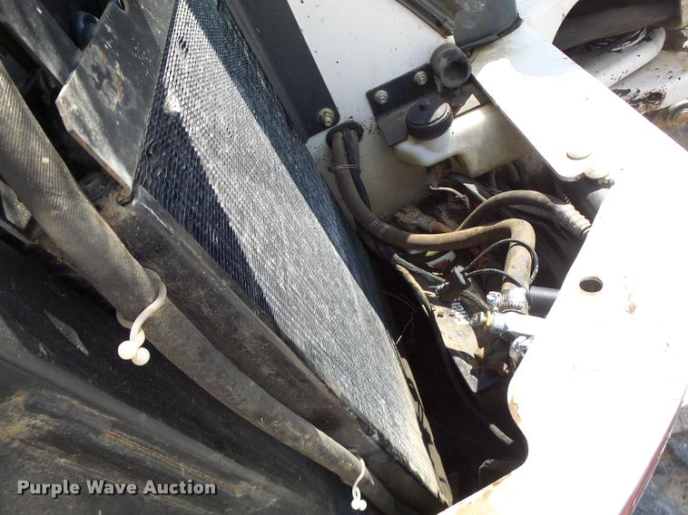 image for item K5689 2004 Bobcat 435 compact excavator