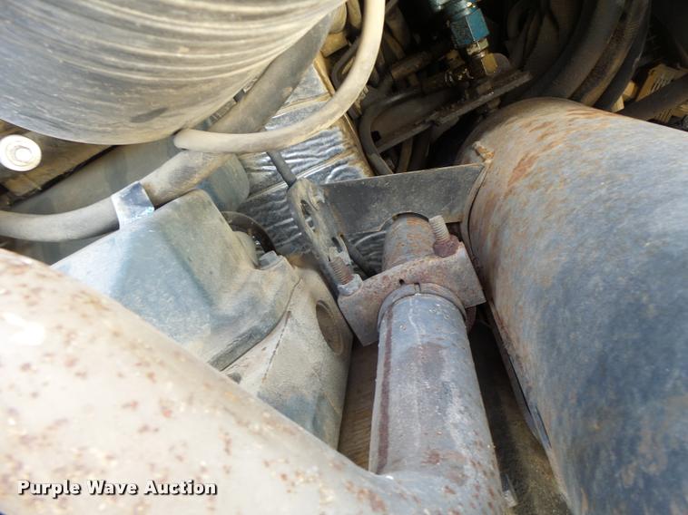 image for item K5689 2004 Bobcat 435 compact excavator