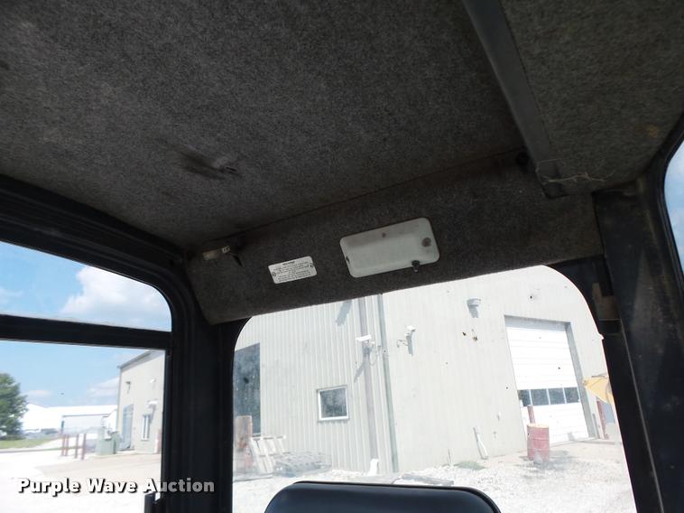 image for item K5689 2004 Bobcat 435 compact excavator