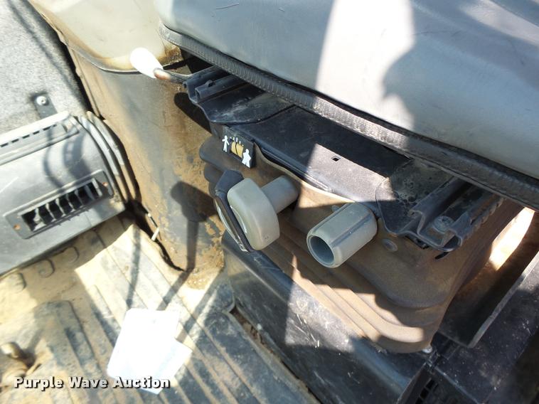 image for item K5689 2004 Bobcat 435 compact excavator