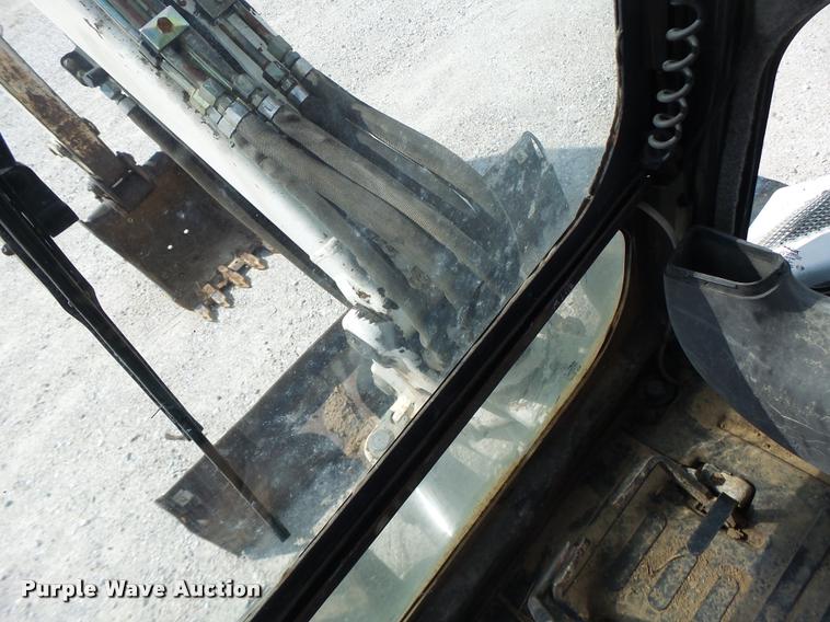 image for item K5689 2004 Bobcat 435 compact excavator