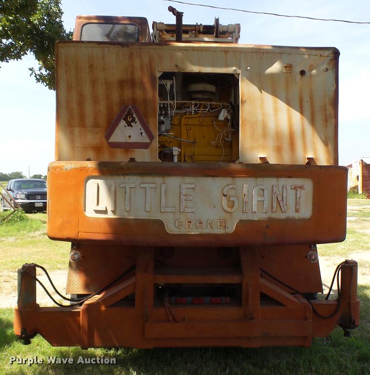 image for item L1601 Little Giant truck crane