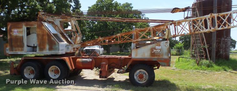image for item L1601 Little Giant truck crane