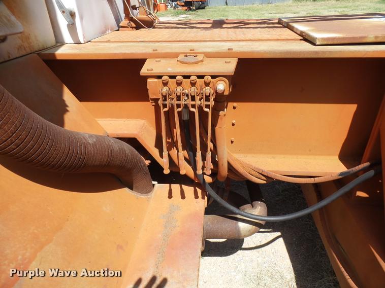 image for item L1601 Little Giant truck crane