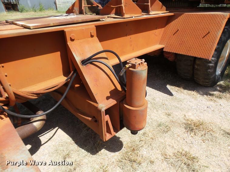 image for item L1601 Little Giant truck crane