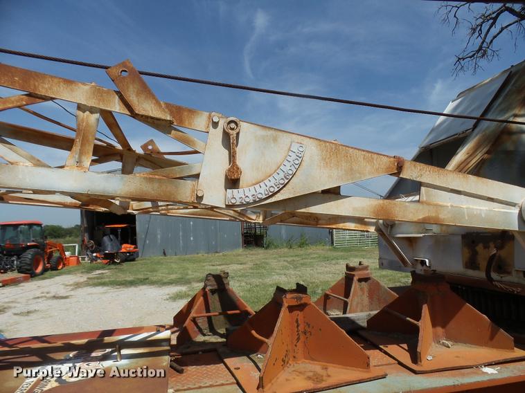 image for item L1601 Little Giant truck crane