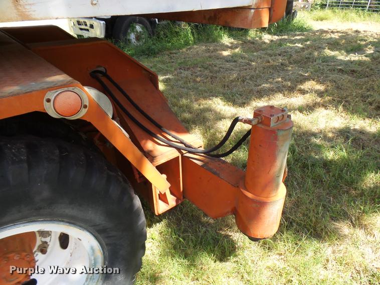 image for item L1601 Little Giant truck crane