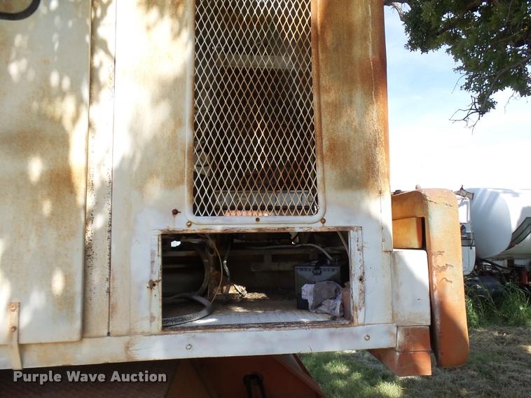 image for item L1601 Little Giant truck crane