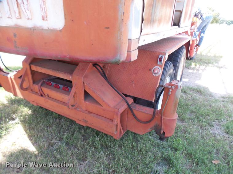 image for item L1601 Little Giant truck crane