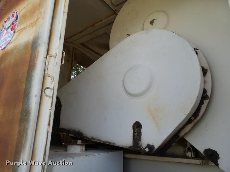 image for item L1601 Little Giant truck crane