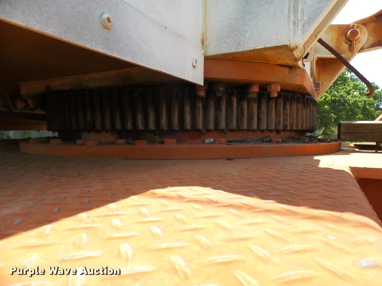 image for item L1601 Little Giant truck crane