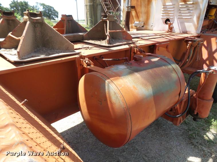 image for item L1601 Little Giant truck crane