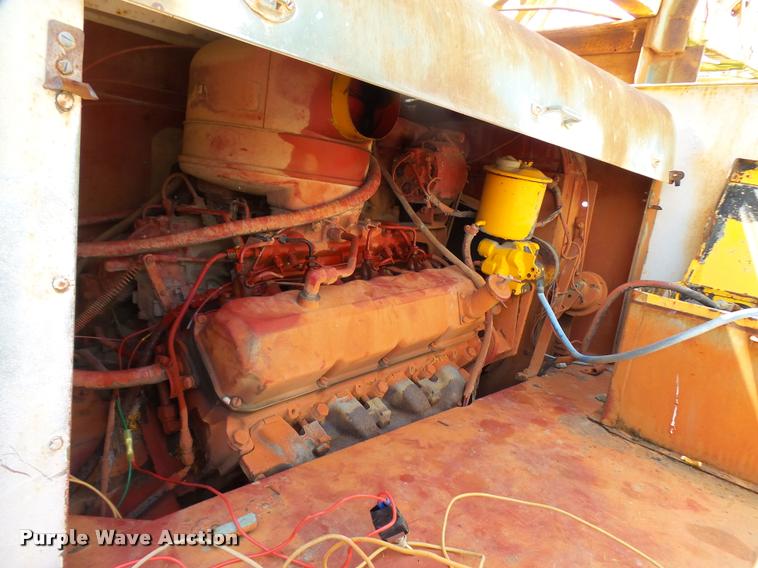 image for item L1601 Little Giant truck crane