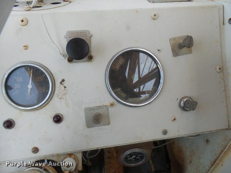 image for item L1601 Little Giant truck crane