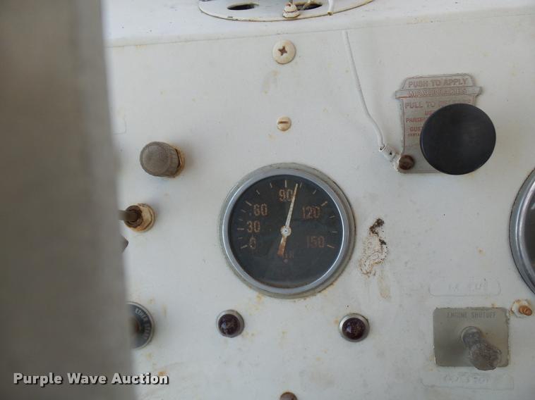 image for item L1601 Little Giant truck crane