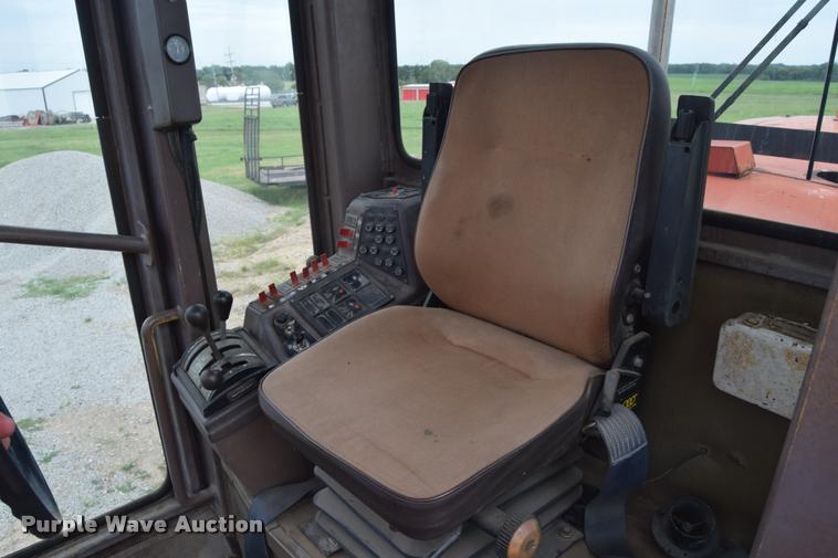 image for item L2582 1984 Champion 710A motor grader