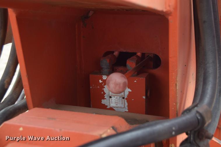 image for item L2582 1984 Champion 710A motor grader