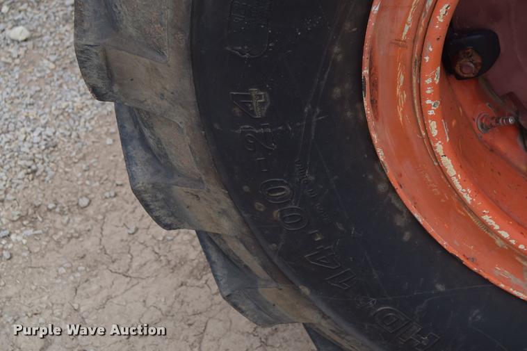 image for item L2582 1984 Champion 710A motor grader