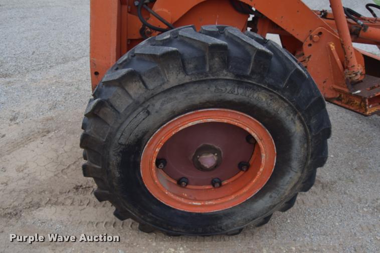 image for item L2582 1984 Champion 710A motor grader