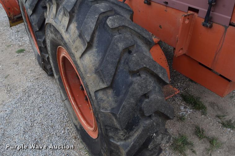 image for item L2582 1984 Champion 710A motor grader