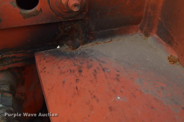 image for item L2582 1984 Champion 710A motor grader