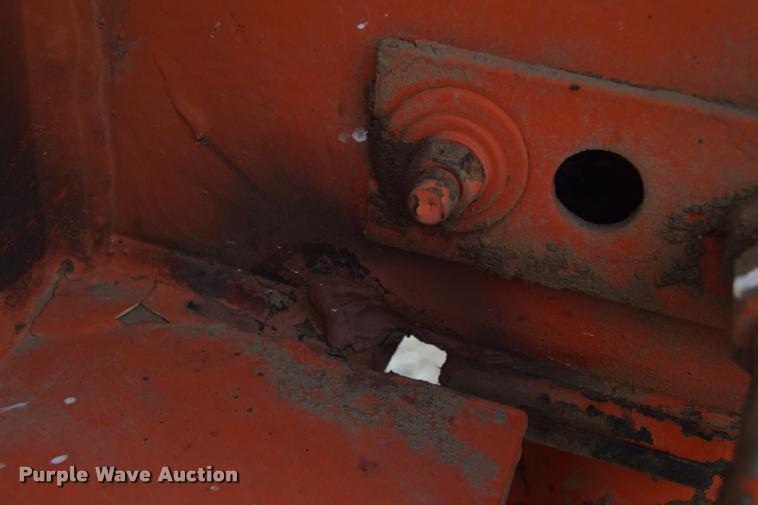 image for item L2582 1984 Champion 710A motor grader