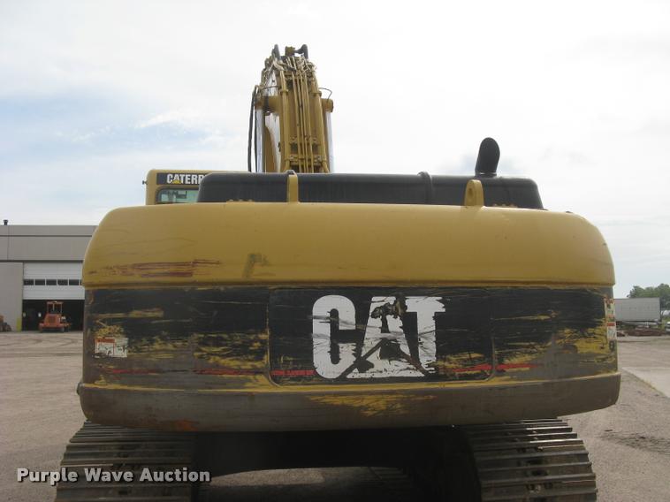image for item L3869 2005 Caterpillar 330C L excavator
