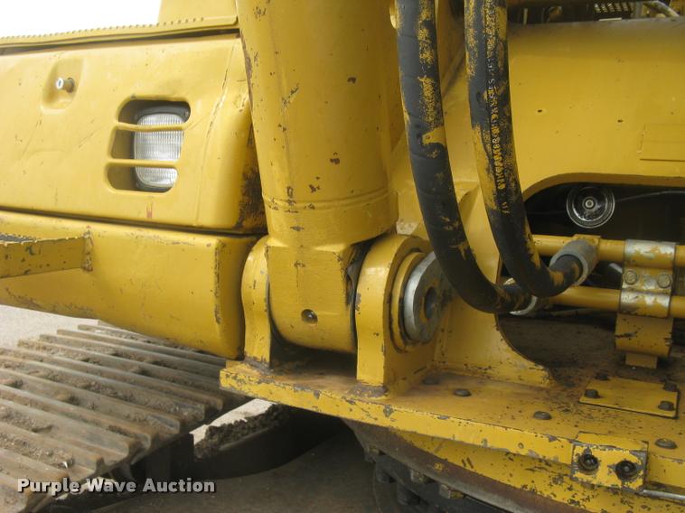 image for item L3869 2005 Caterpillar 330C L excavator